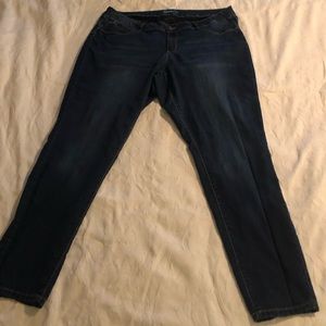 Ymi wanna betta butt jeans